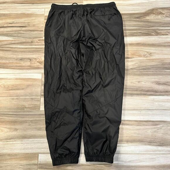 Black Nike Tech Windbreaker pants - Picture 3 of 4